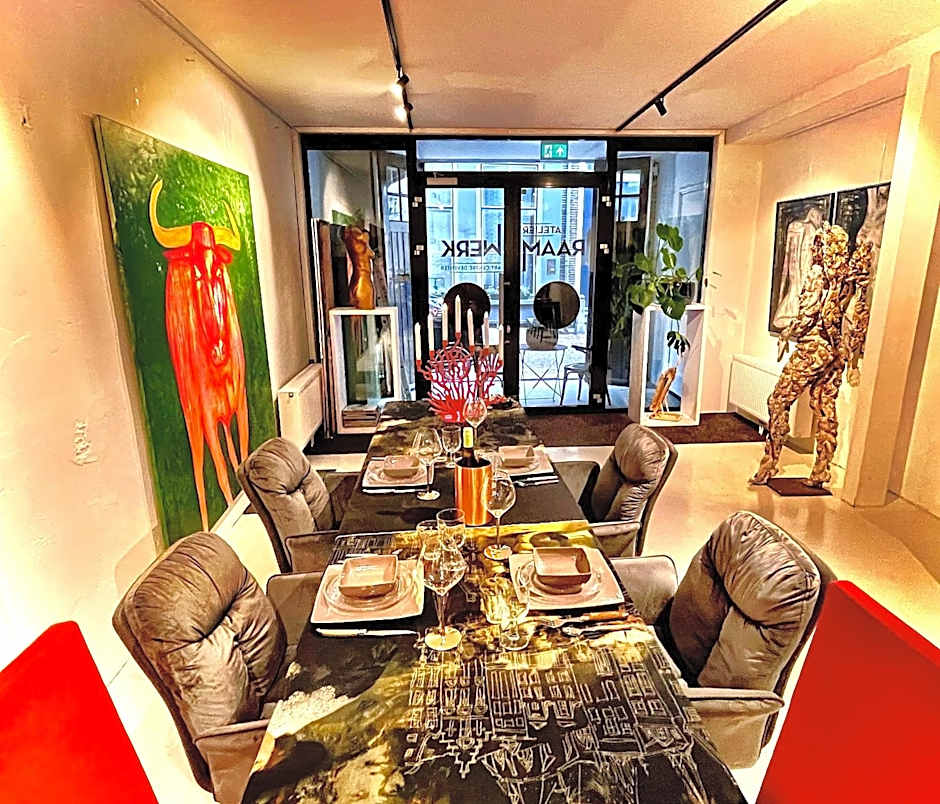 Atelier Raamwerk City Atelier Apartment for Friends and Families 125m2!