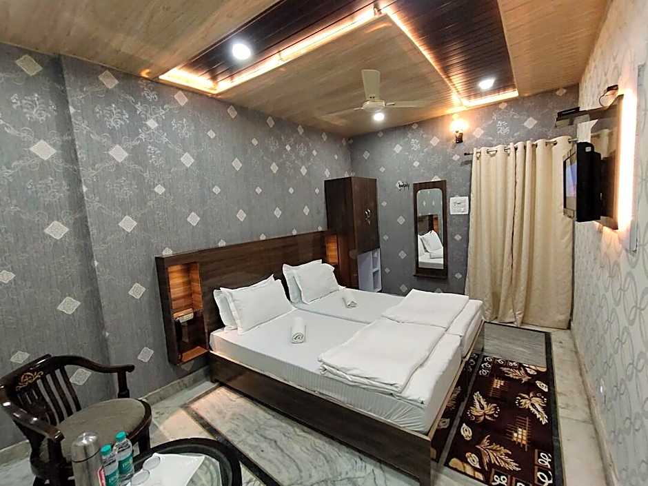 Shivratri Guest House Hotels – Varanasi, VA