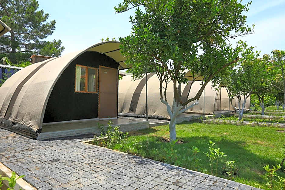 Merry Bungalow & Tent