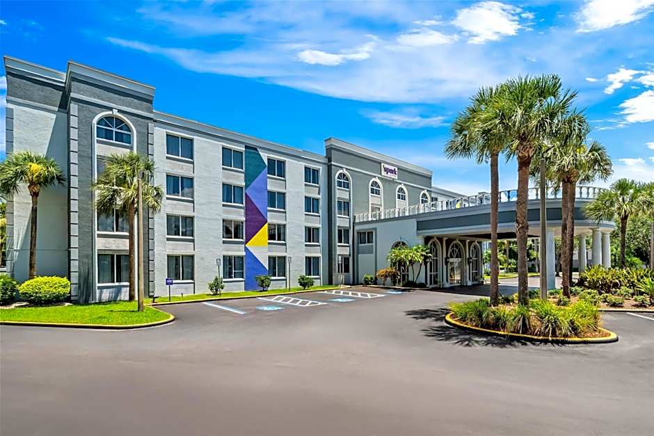 Photo 1 of 50 of Spark by Hilton Orlando near Universal