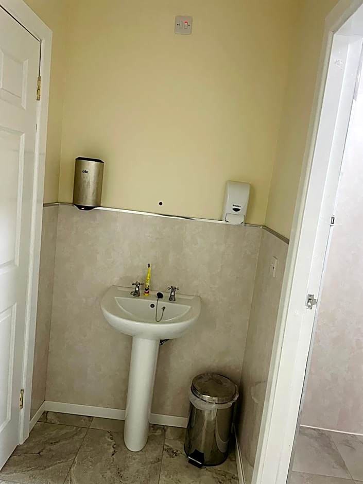 Greenway & Copper Coast Hostel