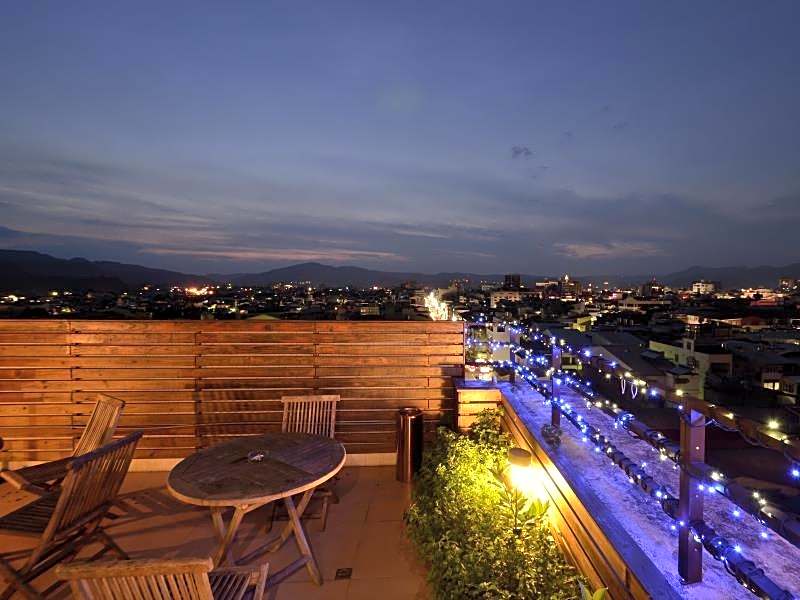 Hotel Modern Puli