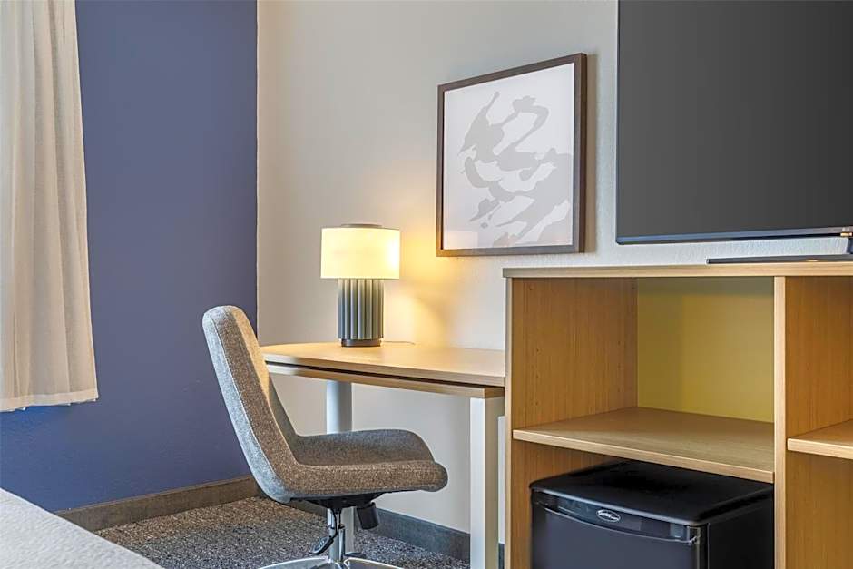 Spark by Hilton La Crosse Onalaska