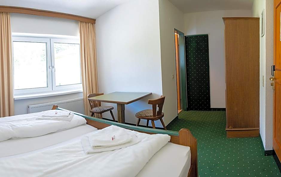 Mountain Hotel & Hostel