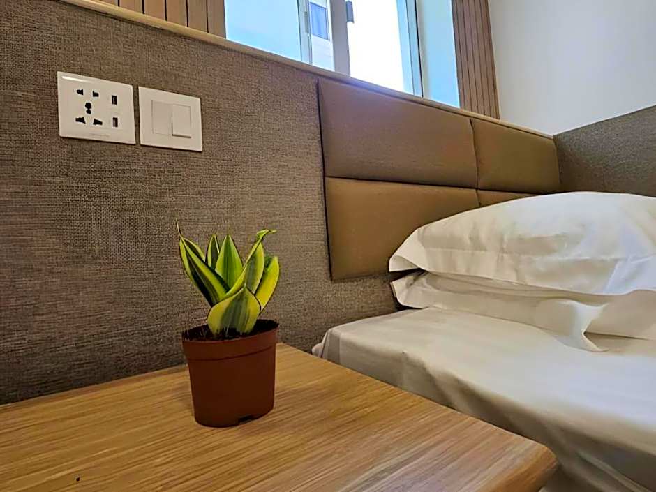 Man Va Hotel