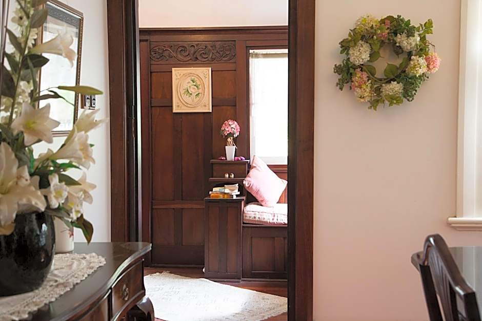 Rosebridge House Bed & Breakfast