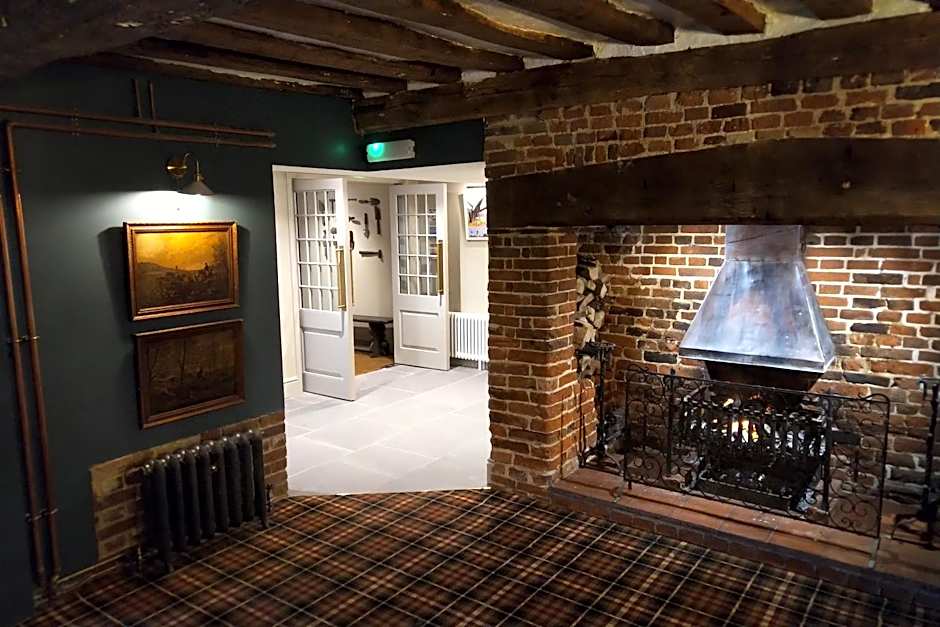 Trowel and Hammer Flat 1