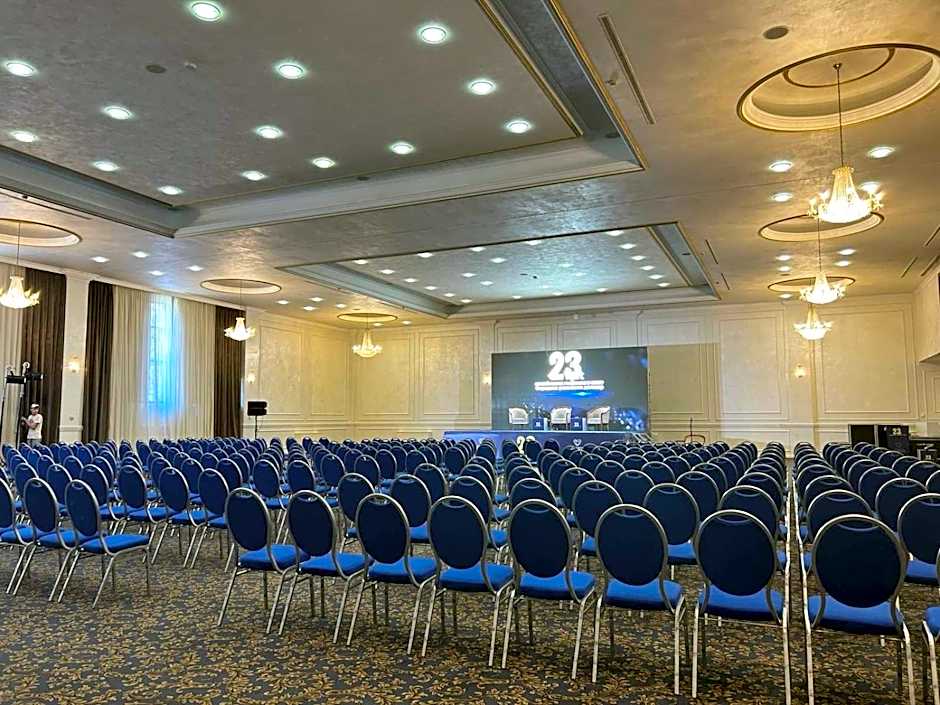 Aleksandar Palace Hotel Congress Center & SPA