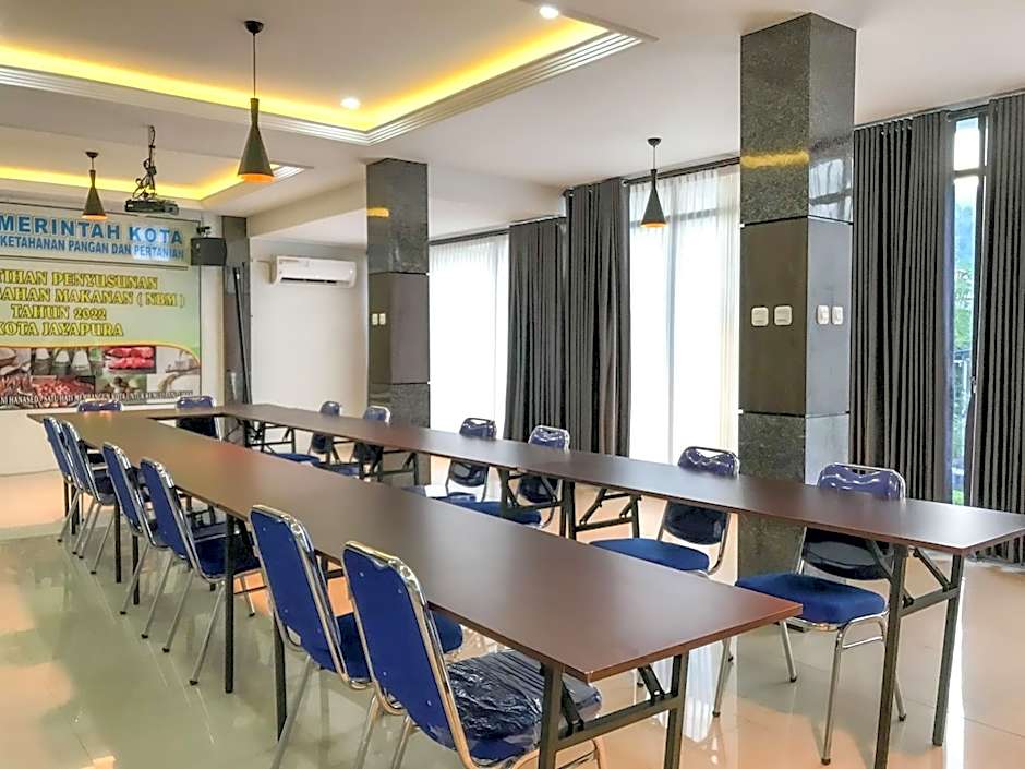 RedDoorz @ Gerson Hotel Abepura