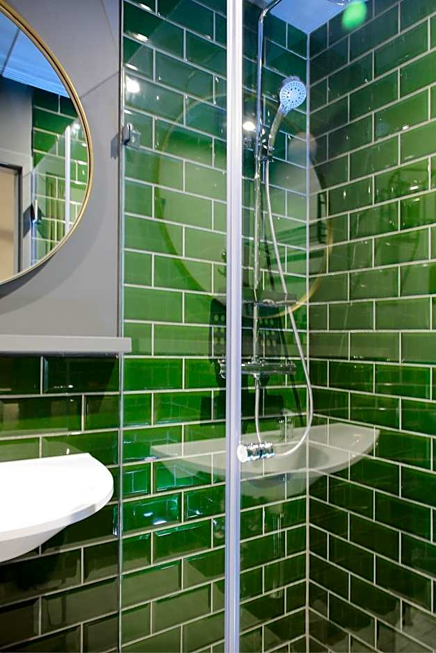 Leo Boutique Rooms - Adults Only