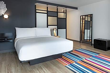 King Room with City View