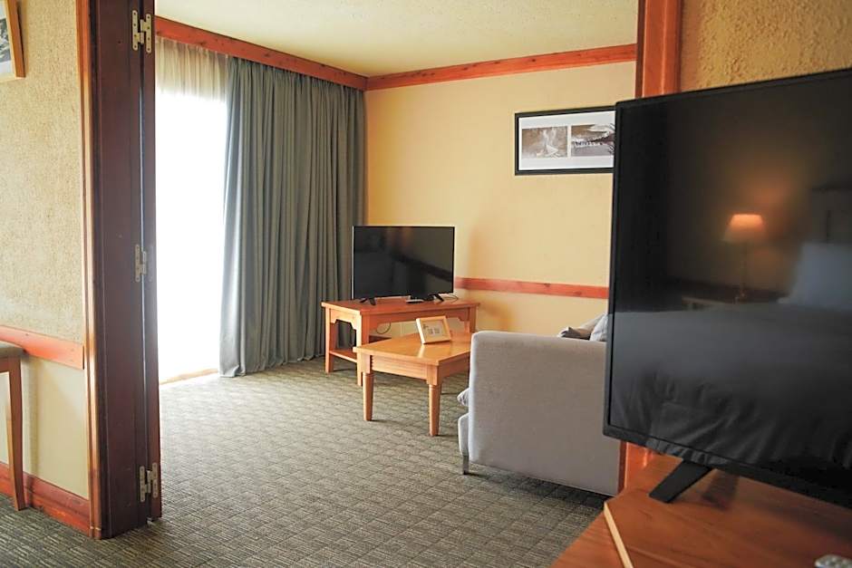 Tremun Mirador Del Lago Hotel