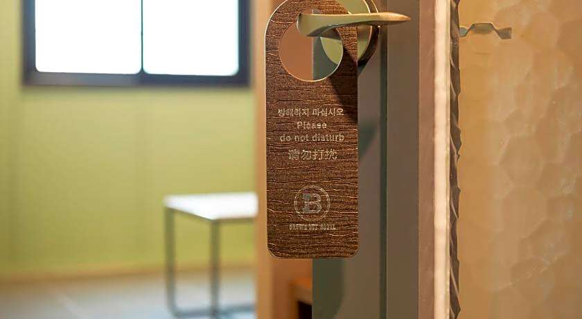 Gupo Brown-Dot Hotel