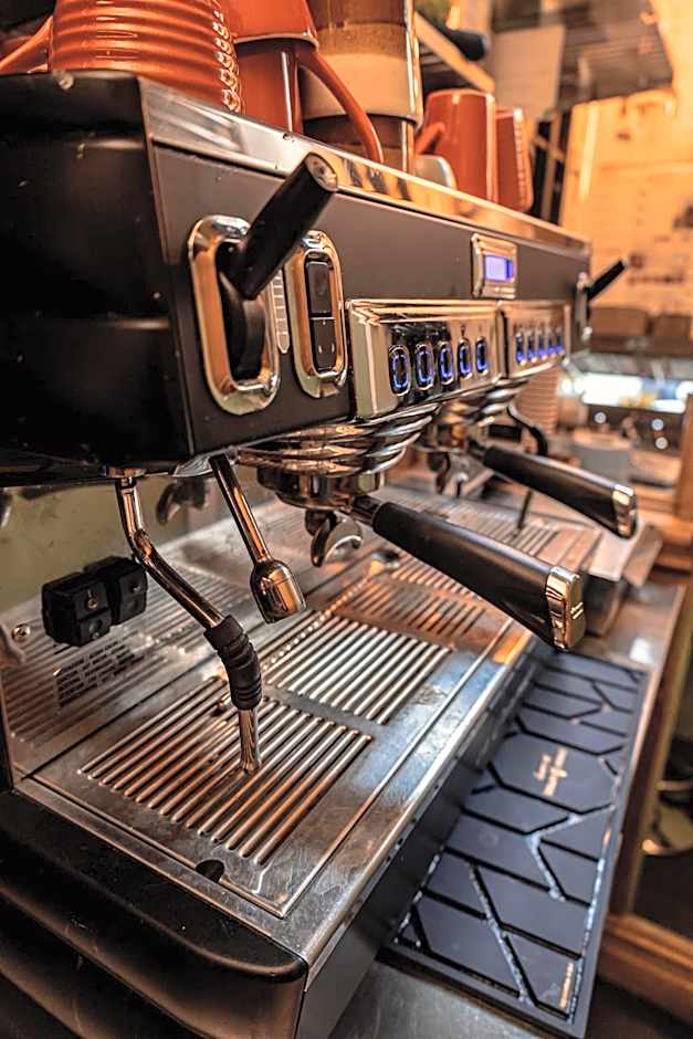 London Visitors Hotel