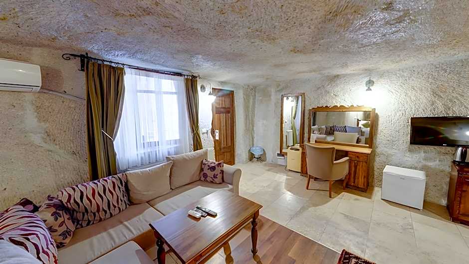 Elegance Cave Suites