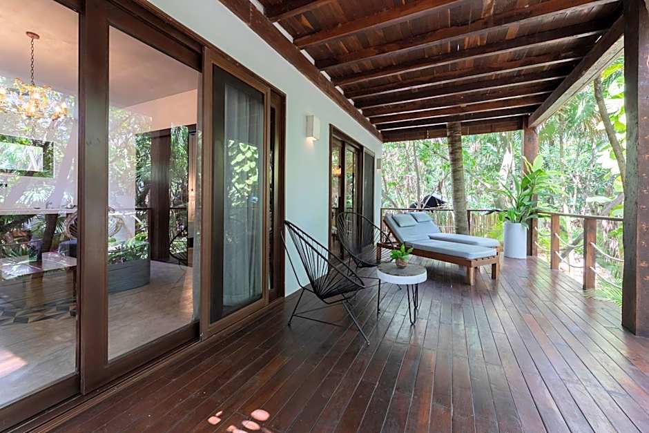 Photo 1 of 5 of Jungle Suite, Terrace