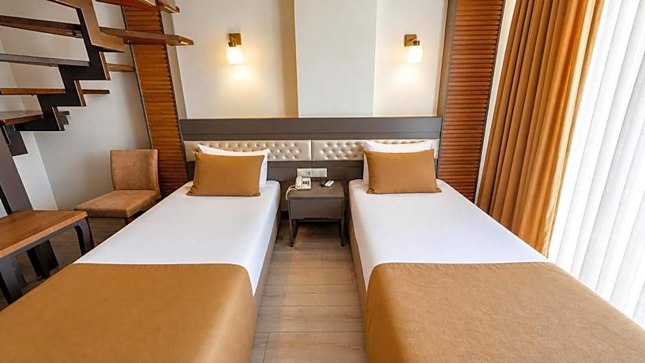 Lycus River Thermal Hotel