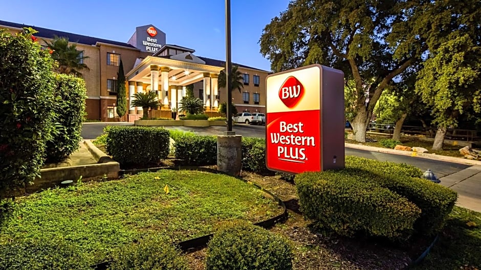 Best Western Plus Hill Country Suites - San Antonio