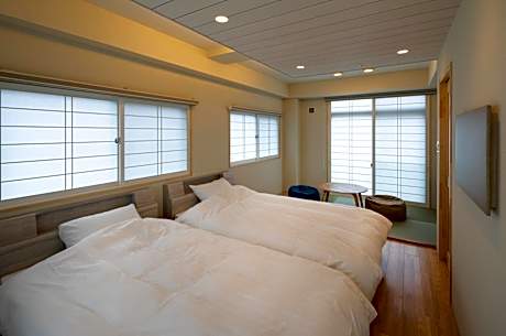 Twin Room with Balcony