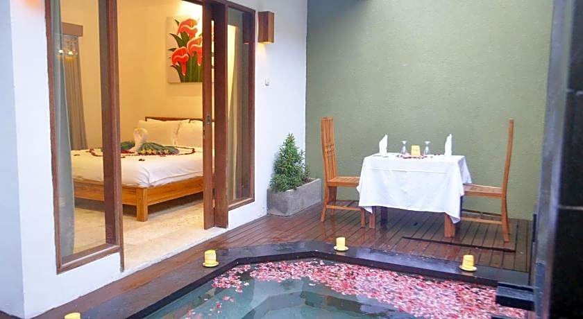 Jas Green Villas And Spa