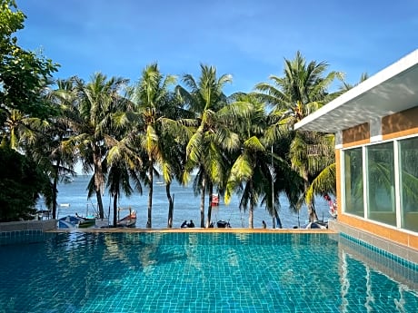 Nana Chat Bangsaen Hotel