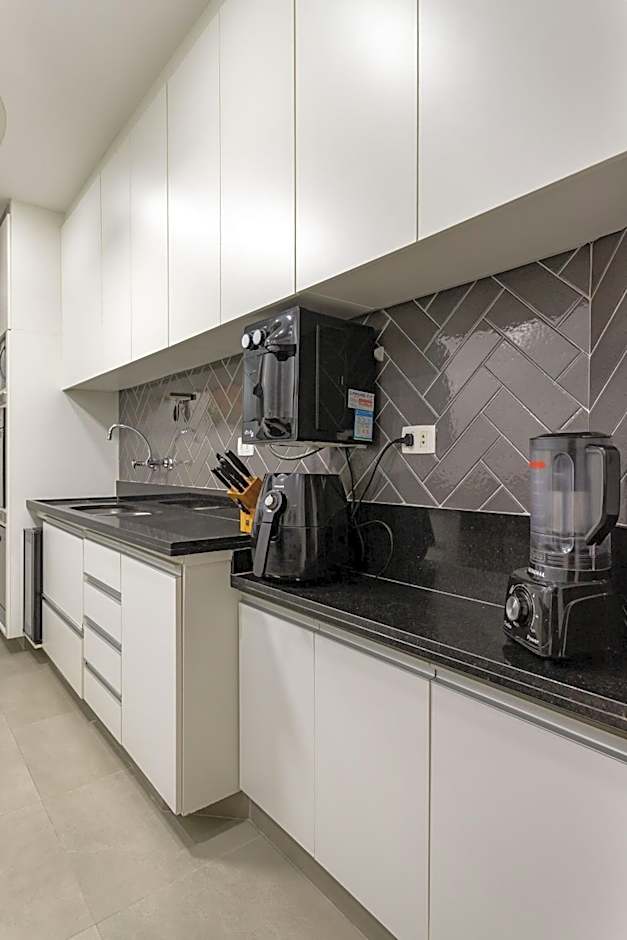 Maravilha no Leme - Até 4 pessoas - GRC701 Z5