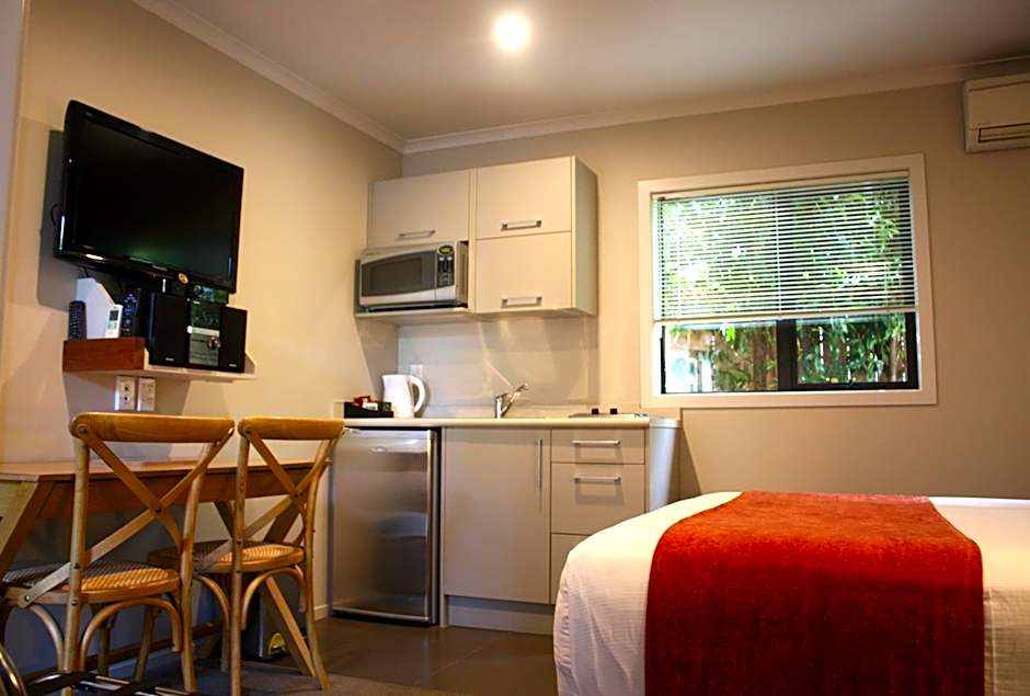 Albert Court Motor Lodge