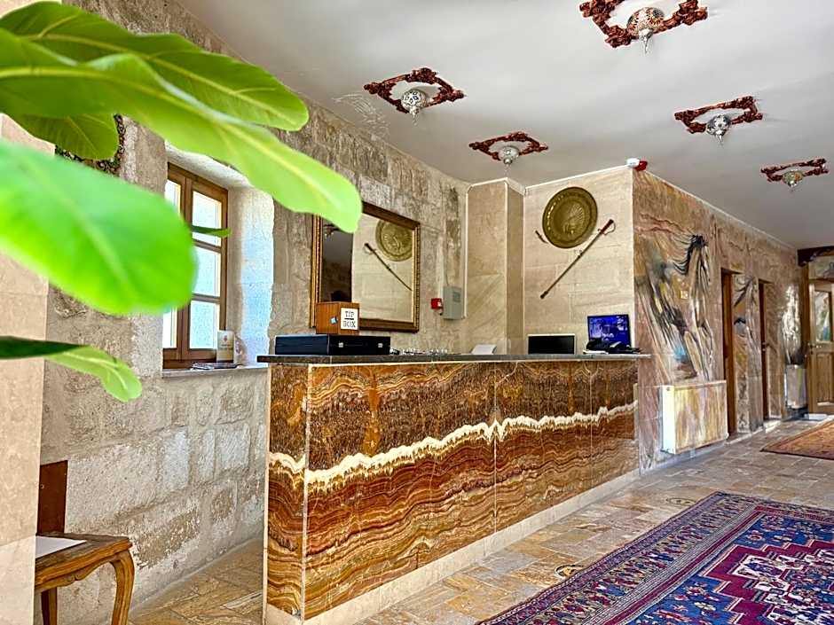 Crassus Cave Hotel