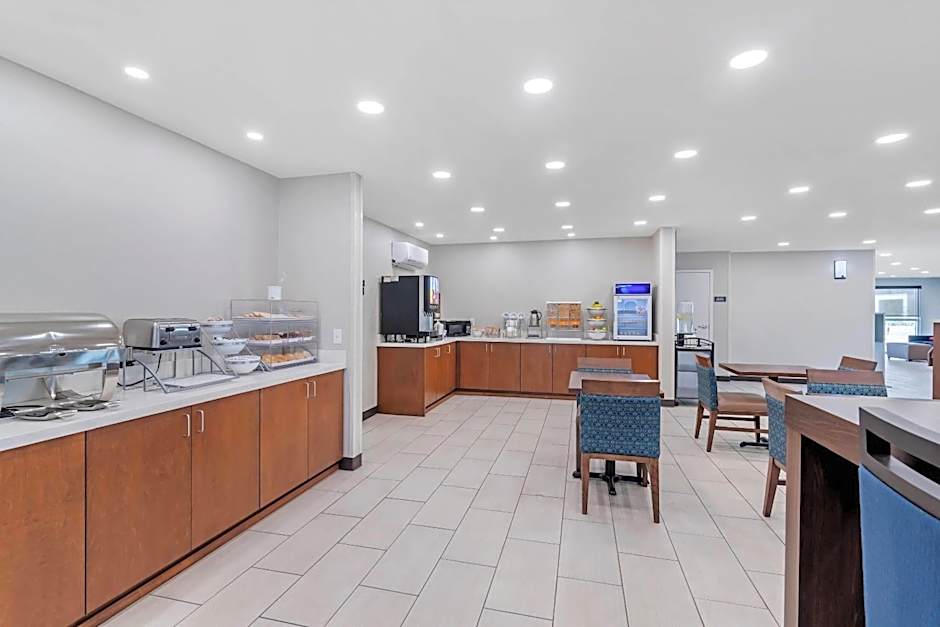 Comfort Inn & Suites Brunswick I-95