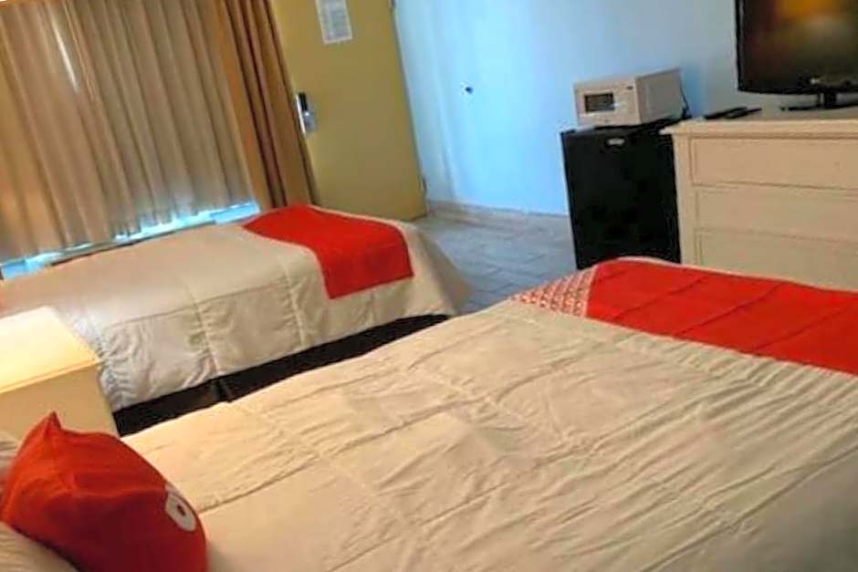 OYO Hotel Dundee By Crystal Lake