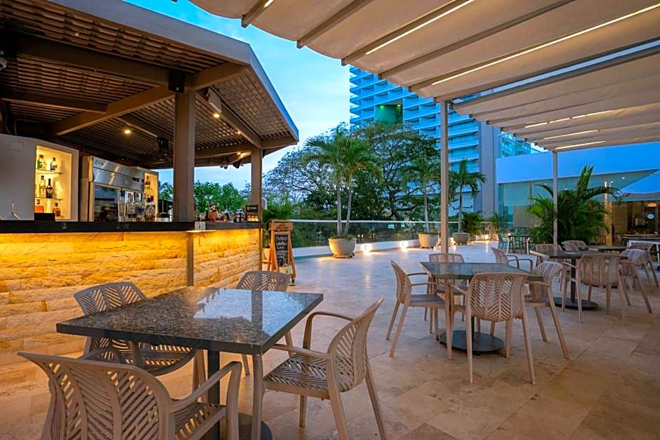 Courtyard By Marriott Santa Marta Resort