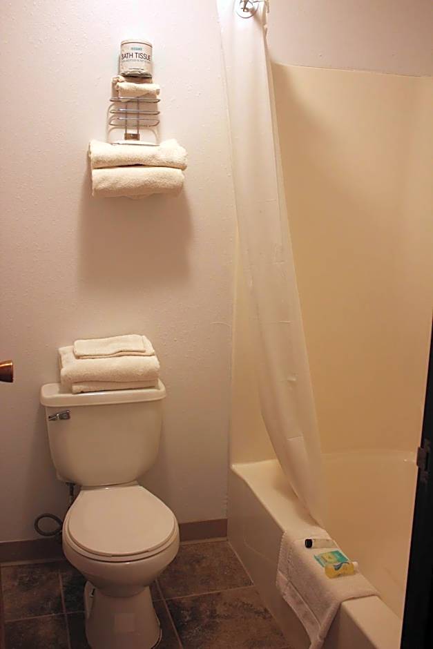 Rodeway Inn Gateway to Medora T-Roosevelt & Makoshika State Park