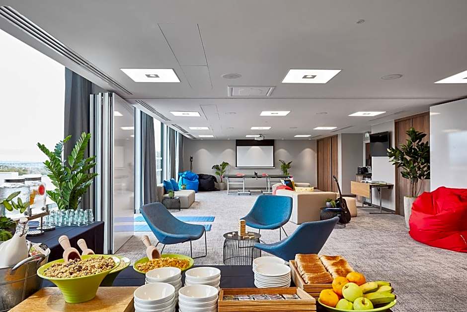 Courtyard by Marriott Edinburgh West