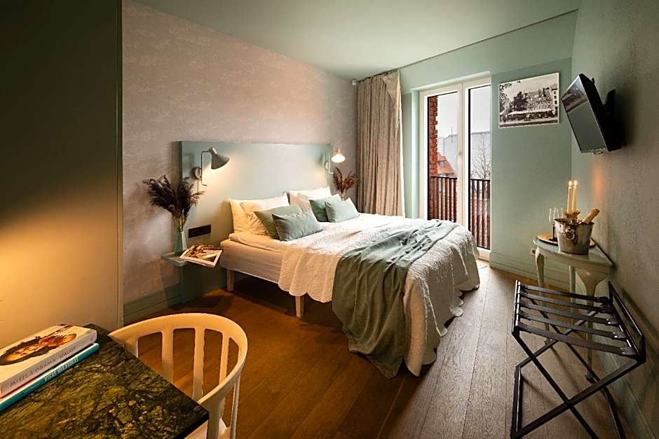 Redstone Apartments & Boutique Suites