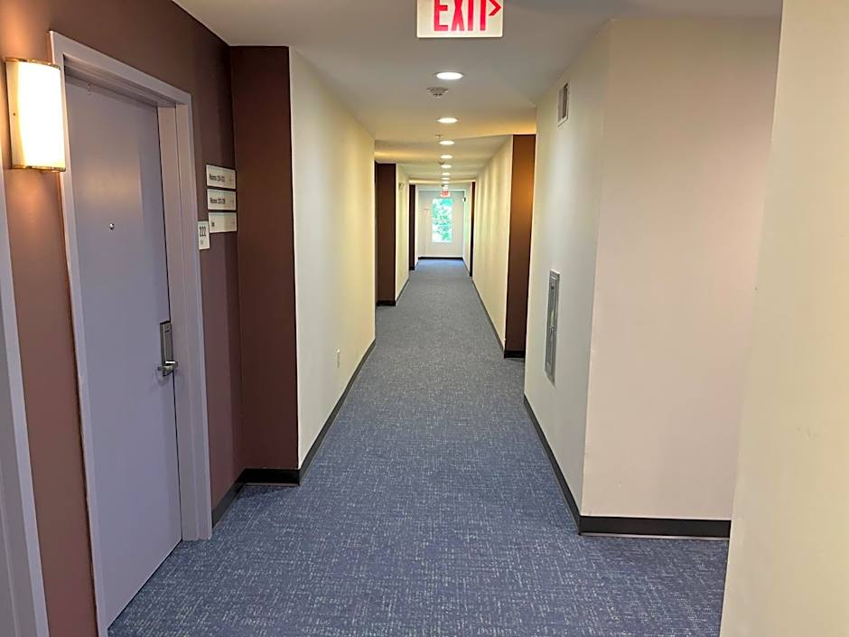 Tapa Hotel, Inn & Suites