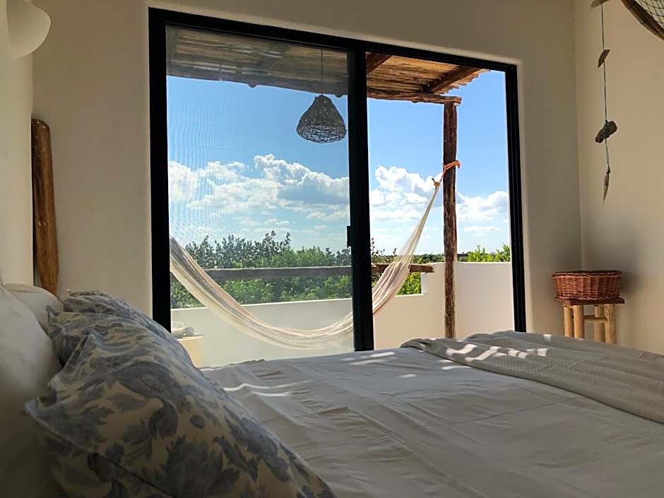 LunArena Barefoot Hotel