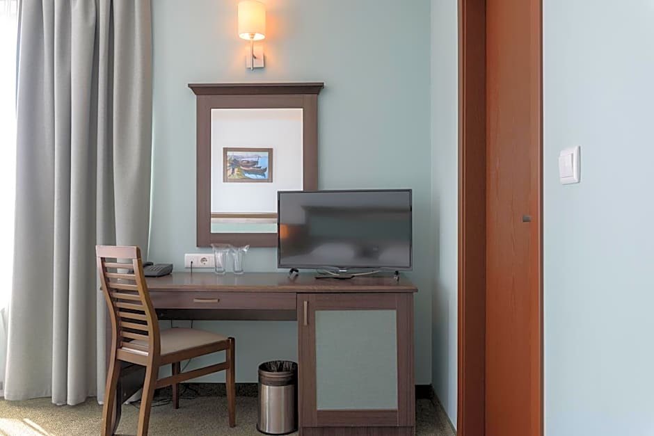 Lion Sunny Beach Hotel