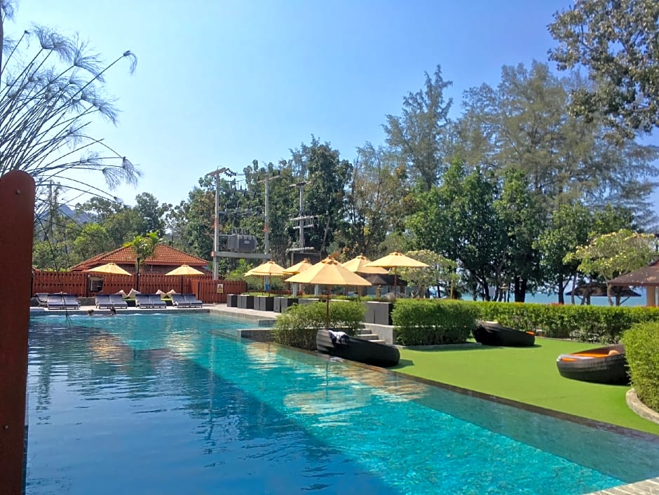 Maneetel Krabi Beachfront