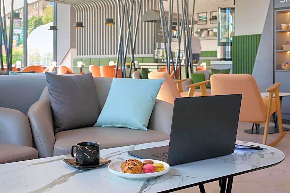 Spark by Hilton Luton