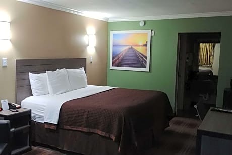 Days Inn by Wyndham Houston East