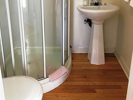 House-Private Bathroom-Waterfront Heritage