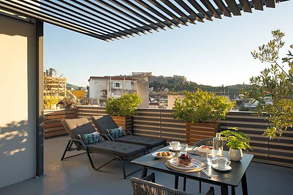 Urban Nest - Suites & Apartments