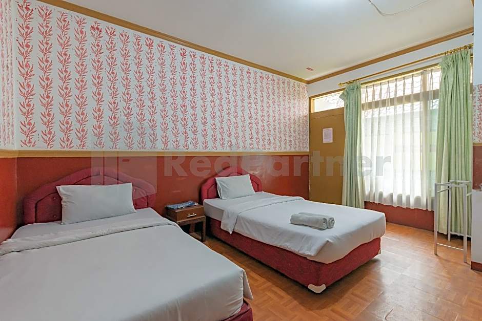 Seruni Guest House Near Alun Alun Lembang Mitra RedDoorz