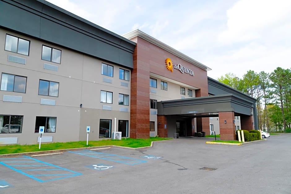 La Quinta Inn & Suites by Wyndham Birmingham/Cahaba Park South