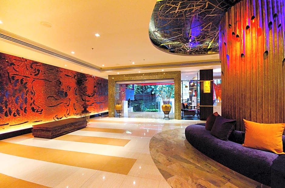 TONGTARA RIVERVIEW HOTEL