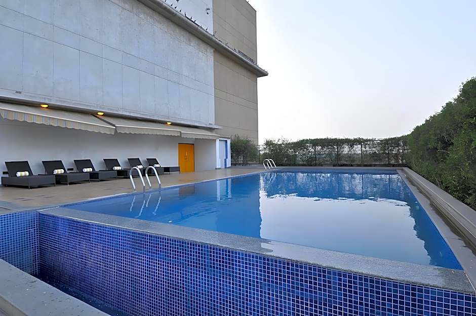 Lemon Tree Hotel East Delhi Mall