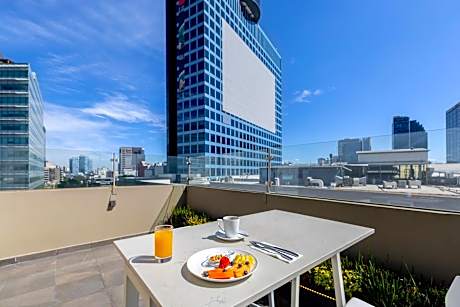 Isaaya Hotel Boutique by WTC