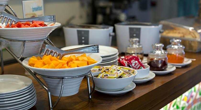 bloom Boutique I Signature Towers