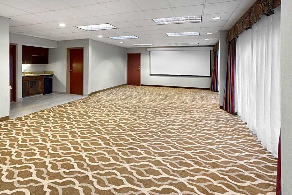 Wingate by Wyndham Buckhannon