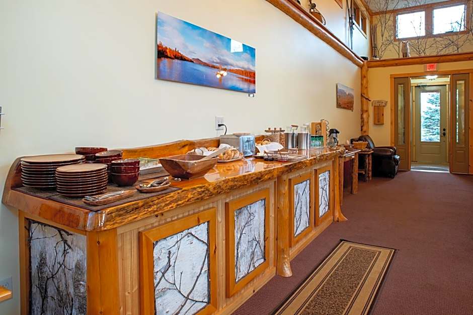 Adirondack Spruce Lodge